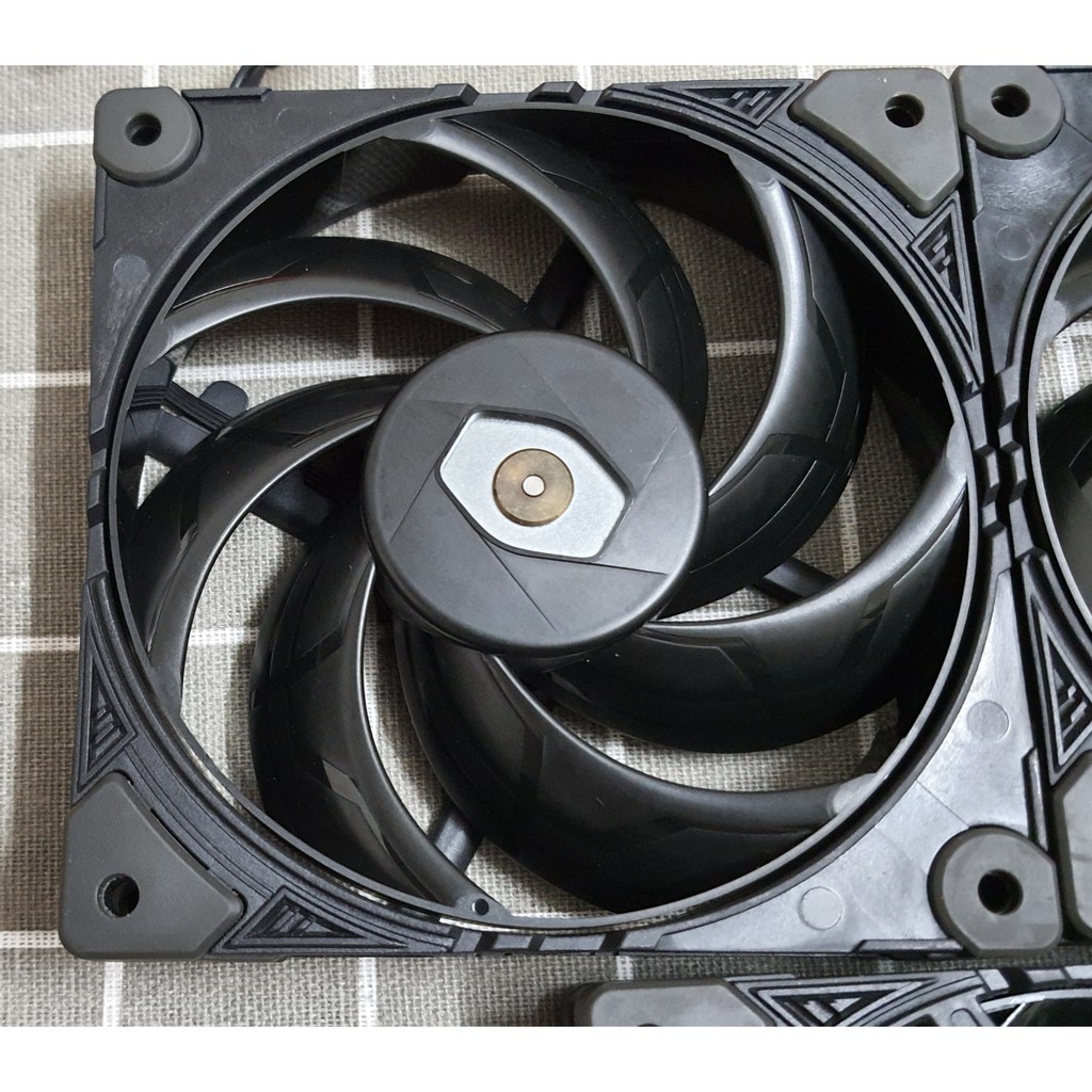 Quạt tản nhiệt Fan Cooler master MASTERFAN SF120M