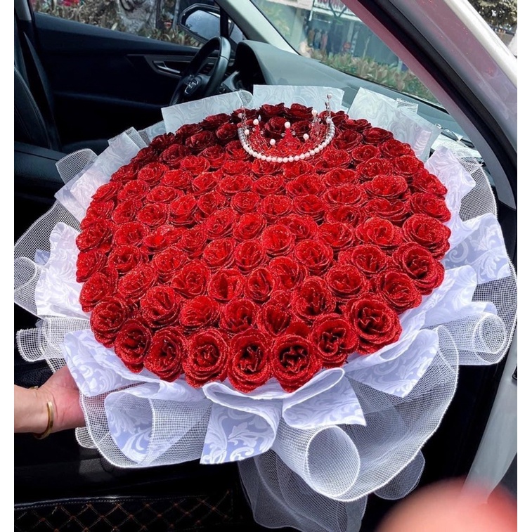 Bó Hoa Nhũ 70 Bông Kèm Vương Miện