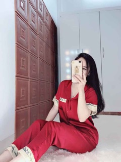 Bộ ngủ lụa satin dài chữ ký