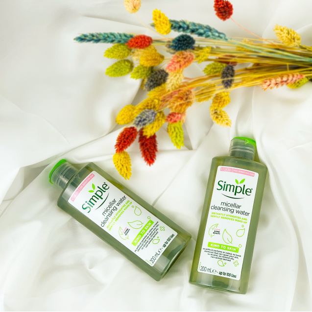 Nước hoa hồng cho da nhạy cảm Simple Kind To Skin Soothing Facial Toner 200ml | BigBuy360 - bigbuy360.vn