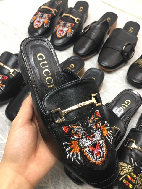 GIÀY SỤC HỌA TIẾT THÊU MẶT HỔ SIÊU HOT | BigBuy360 - bigbuy360.vn