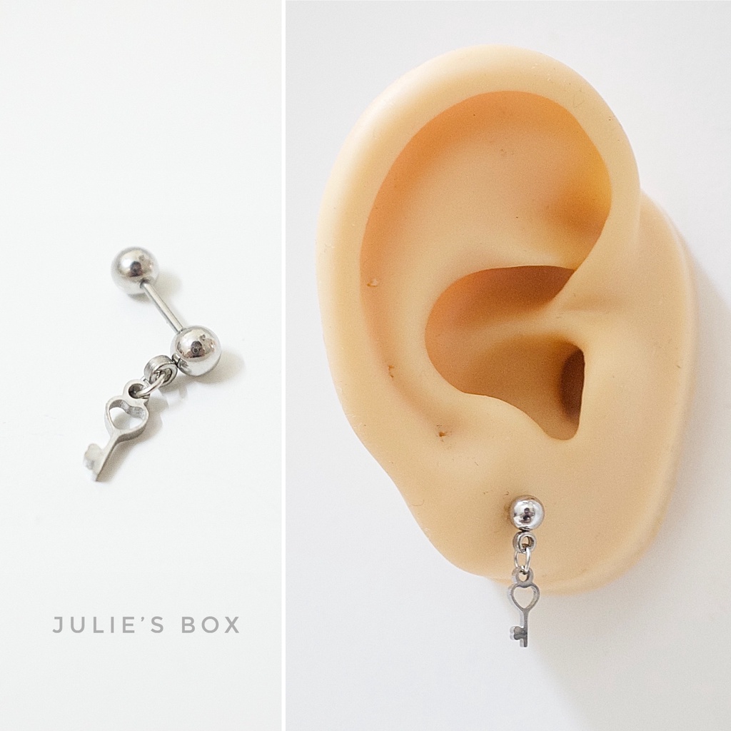 Khuyên Tai Titan Unisex Có Charm Chìa Khoá Bi Tròn Không Gỉ Sét Không Ngứa Bông Tai Julies Box 66