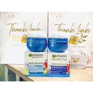 Kem dưỡng Garnier cấp ẩm Moisture Bomb dành cho mọi loại da 50ml, lành tính và thấm nhanh đem lại làn da mịn màng