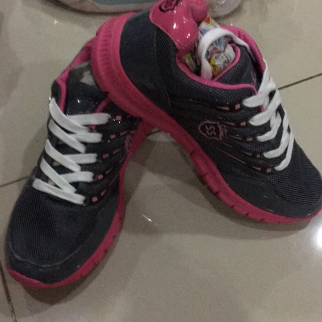 Đơn móm singum, Shop Lê Trang chuyên sỉ và lẻ tất cả các mặt hàng thời trang nam nữ và Bé second hand đẹp, độc, lạ