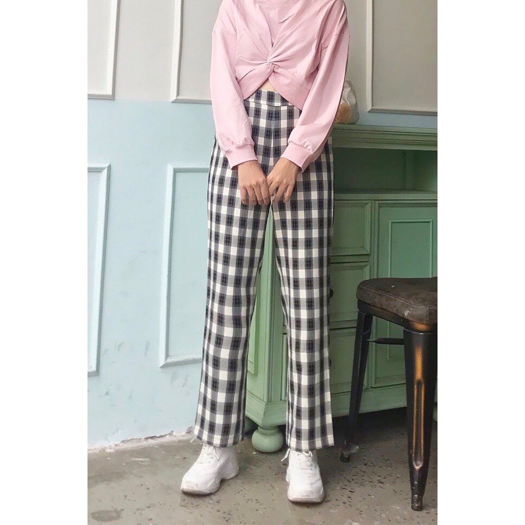 Quần baggy nữ vải đũi ống suông cạp chun kẻ caro công sở QAW0413 - 92Wear | BigBuy360 - bigbuy360.vn