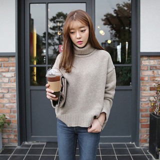 Áo len cổ cao dáng rộng