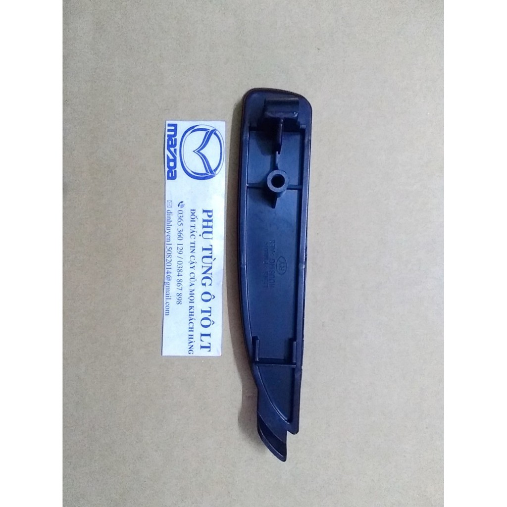 Đèn phản quang sau phải  Mazda 2 3 6 2015-2019