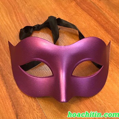 Mặt nạ hóa trang halloween nửa mặt dự tiệc trơn nhọn