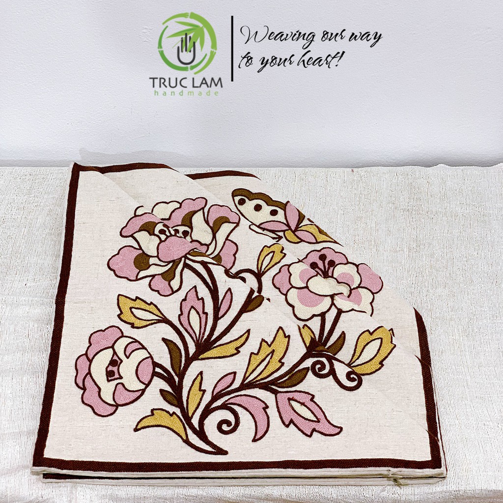 Gối/Vỏ Gối Vuông Tựa Lưng Sofa Trang Trí Phòng Vải Linen Thêu Thủ Công Hình Con Bướm Hoa Hồng - Trúc Lâm Handmade