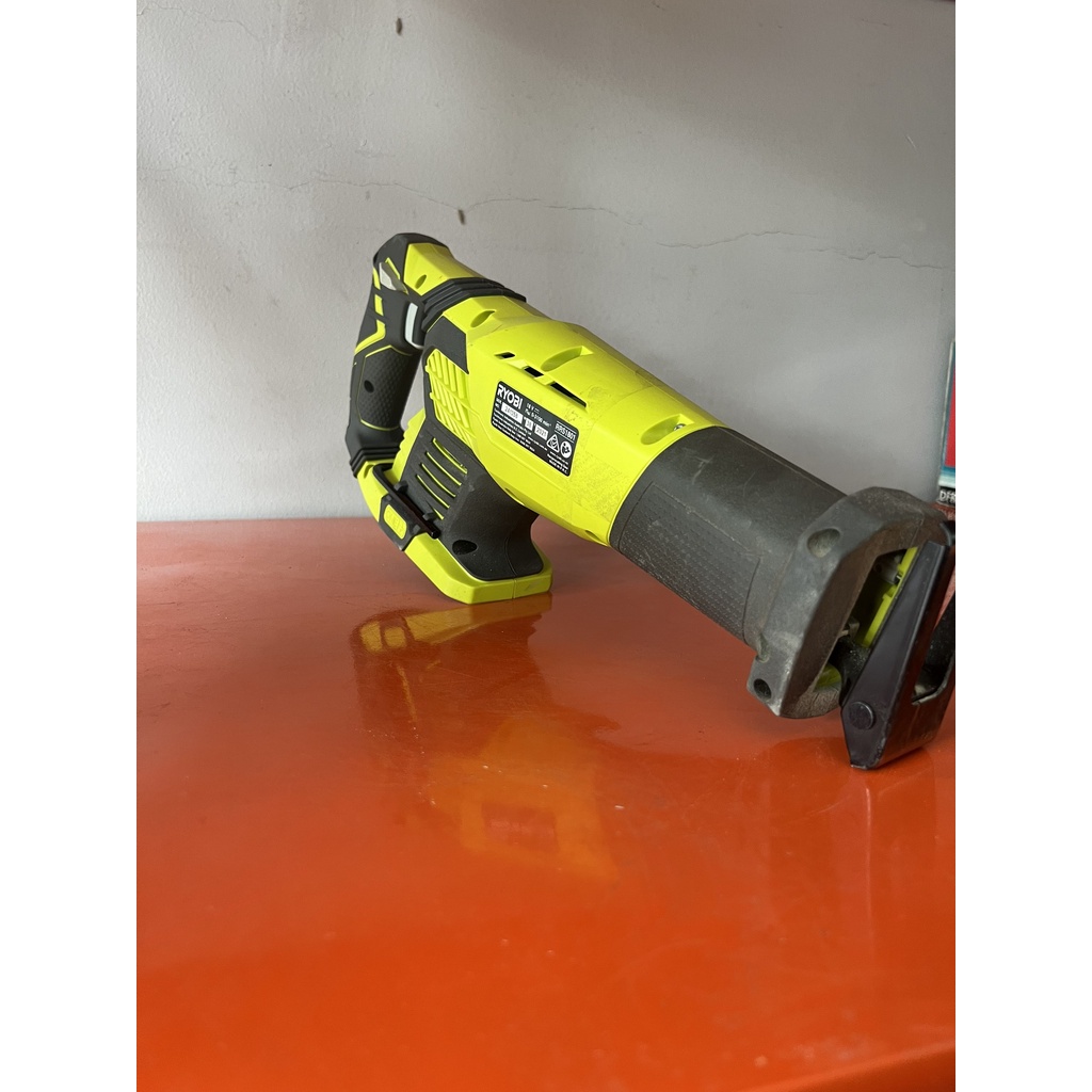 Thân máy cưa kiếm pin 18v ryobi rrs1801 -  90% - BH 3 THÁNG - ÚC