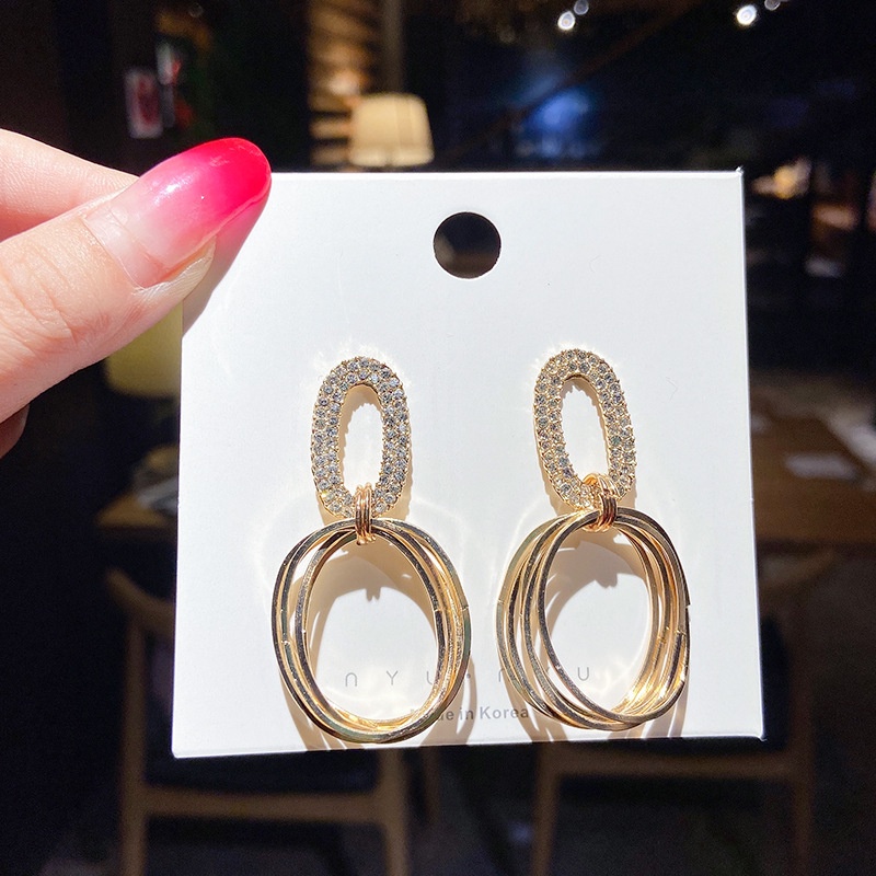 Đôi bông tai thời trang nhiều kiểu dáng tùy chọn