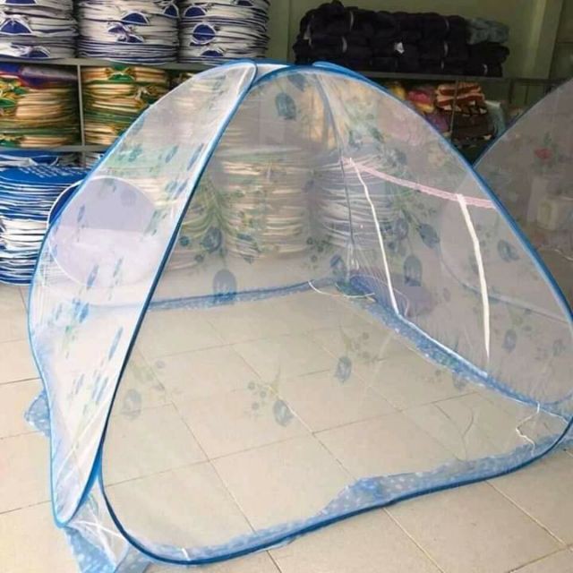 Màn chụp tự bung có khoá 1'6m 1'8m