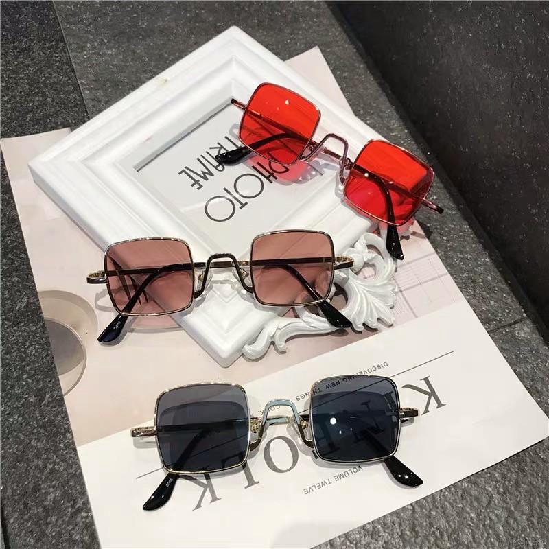 Kính mát chống tia UV kiểu dáng Hàn Quốc dành cho các bé