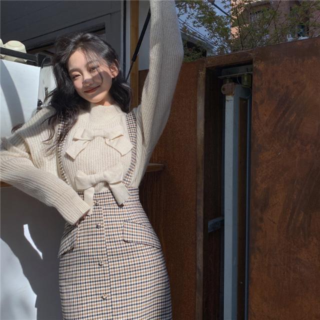 Set áo sweater dệt kim tay dài cổ tròn dáng rộng kèm chân váy phong cách retro pháp thời trang cho nữ