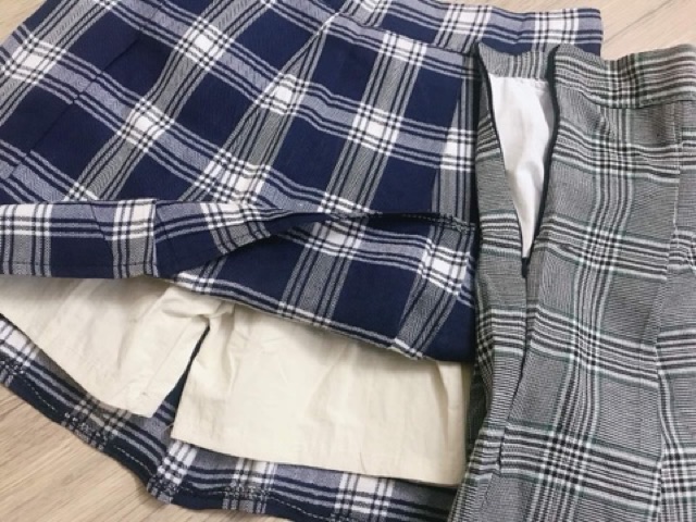 Chân váy kẻ xếp li hai lớp COH0220 | BigBuy360 - bigbuy360.vn