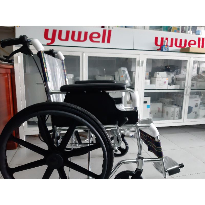 Bánh trước xe lăn