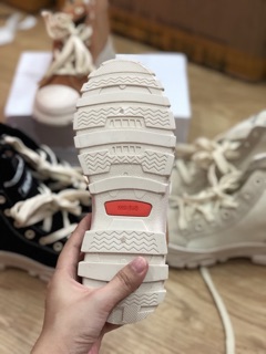 Giày vintage cổ cao