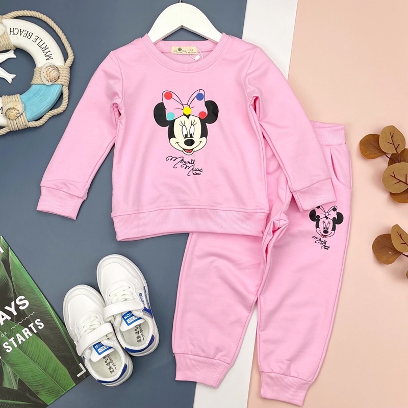 Bộ nỉ da cá bé gái Mikey, Size 2-8. Thương hiệu Liti baby. Chất nỉ mềm ấm, hình in nét, bền. Cho bé 10-25kg.