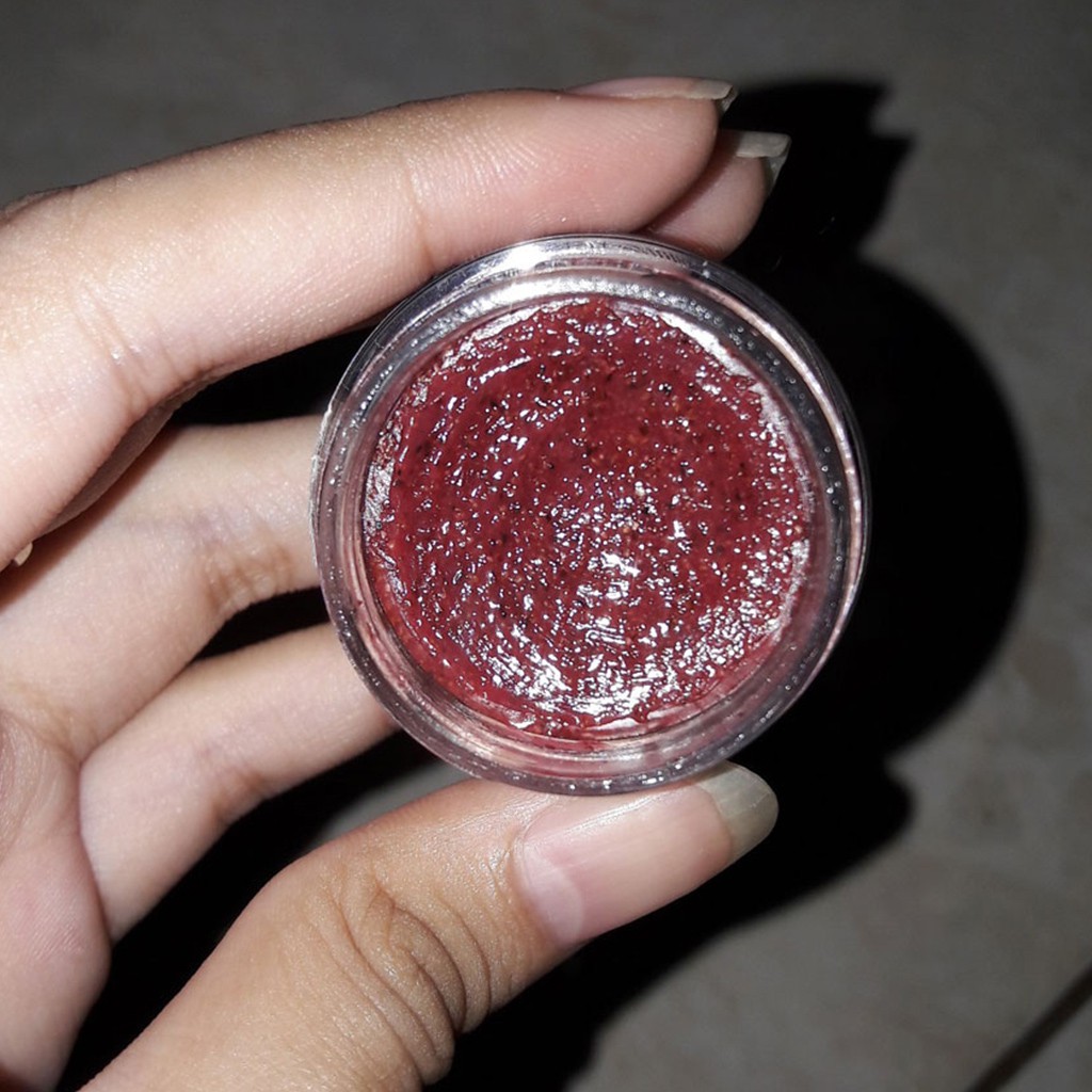 Tẩy Da Chết Môi Beauty Treats Lip Scrub Dark Cherry | BigBuy360 - bigbuy360.vn