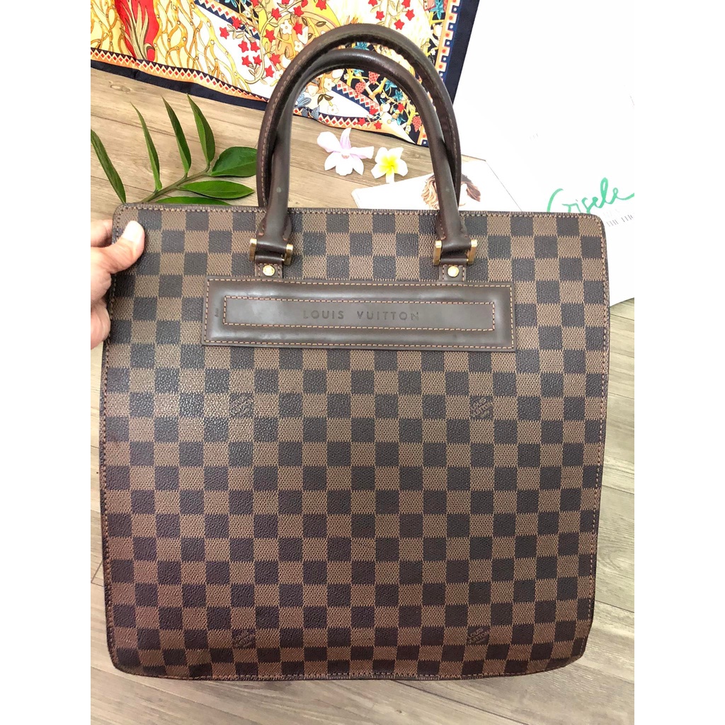 Thanh lý cặp đựng hồ sơ hiệu Louis Vuitton, hàng cổ | BigBuy360 - bigbuy360.vn
