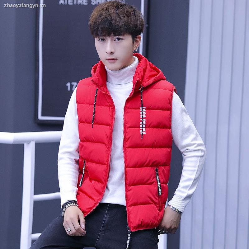 Áo khoác phao sát nách có mũ trẻ trung cho nam