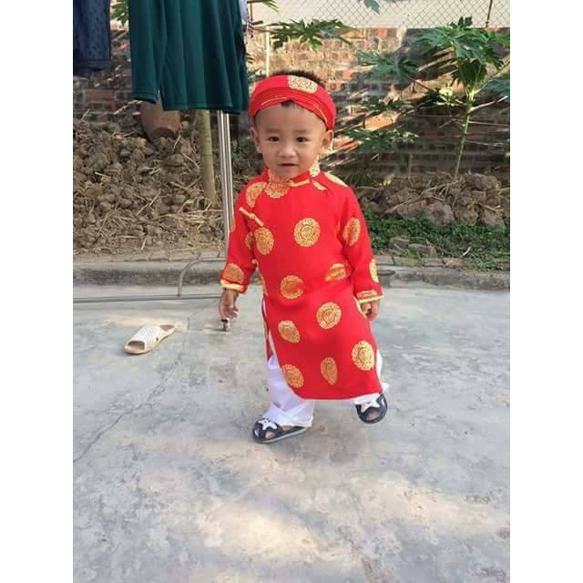 Áo dài bé trai gấm thái tuấn màu đỏ kèm khăn đóng