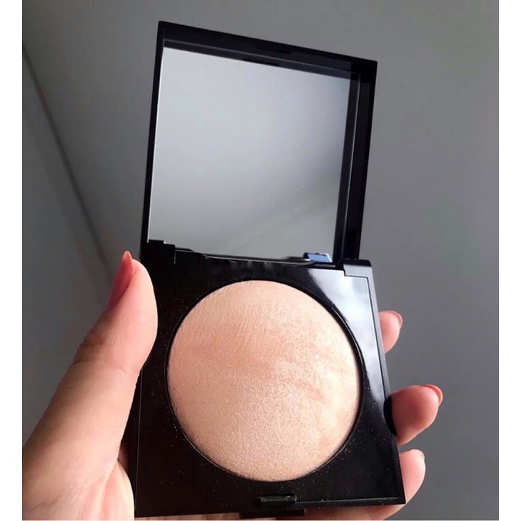 Phấn bắt sáng Laura Mercier - Matte Radiance Baked powder