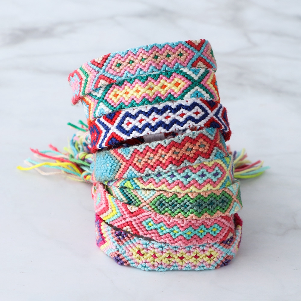 [Mã FA35 giảm 35K đơn 100K] Vòng tay dây cotton nhiều lớp đính trang trí nhiều kiểu dáng | BigBuy360 - bigbuy360.vn