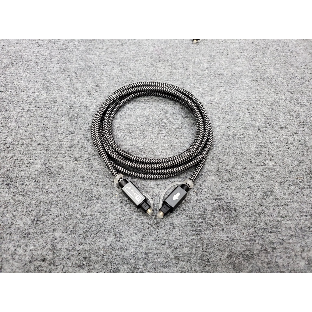 Dây quang học Optical Ultralink Canada Cao Cấp.