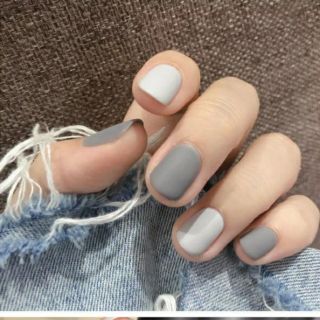 Bộ 24 móng tay giả nhám xám trắng kèm keo