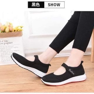 Giày tập cho mẹ và bà