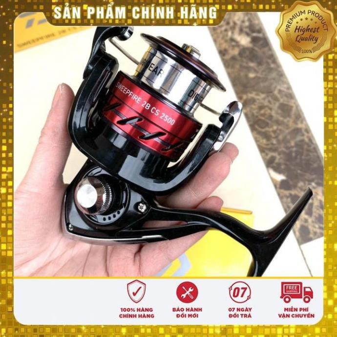 Máy Câu Cao Cấp DAIWA Sweepfire ĐỜI MỚI ĐEN ĐỎ ( TẶNG CƯỚC 300M ION TẢNG HÌNH )  Máy Câu Cá Siêu Bền 2500 - 5000 NO1