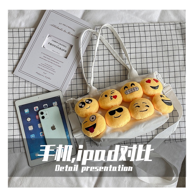 Túi đeo chéo phong cách đường phố cá tính