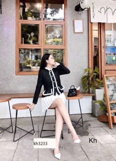 Áo dạ tweed đen phối viền trắng