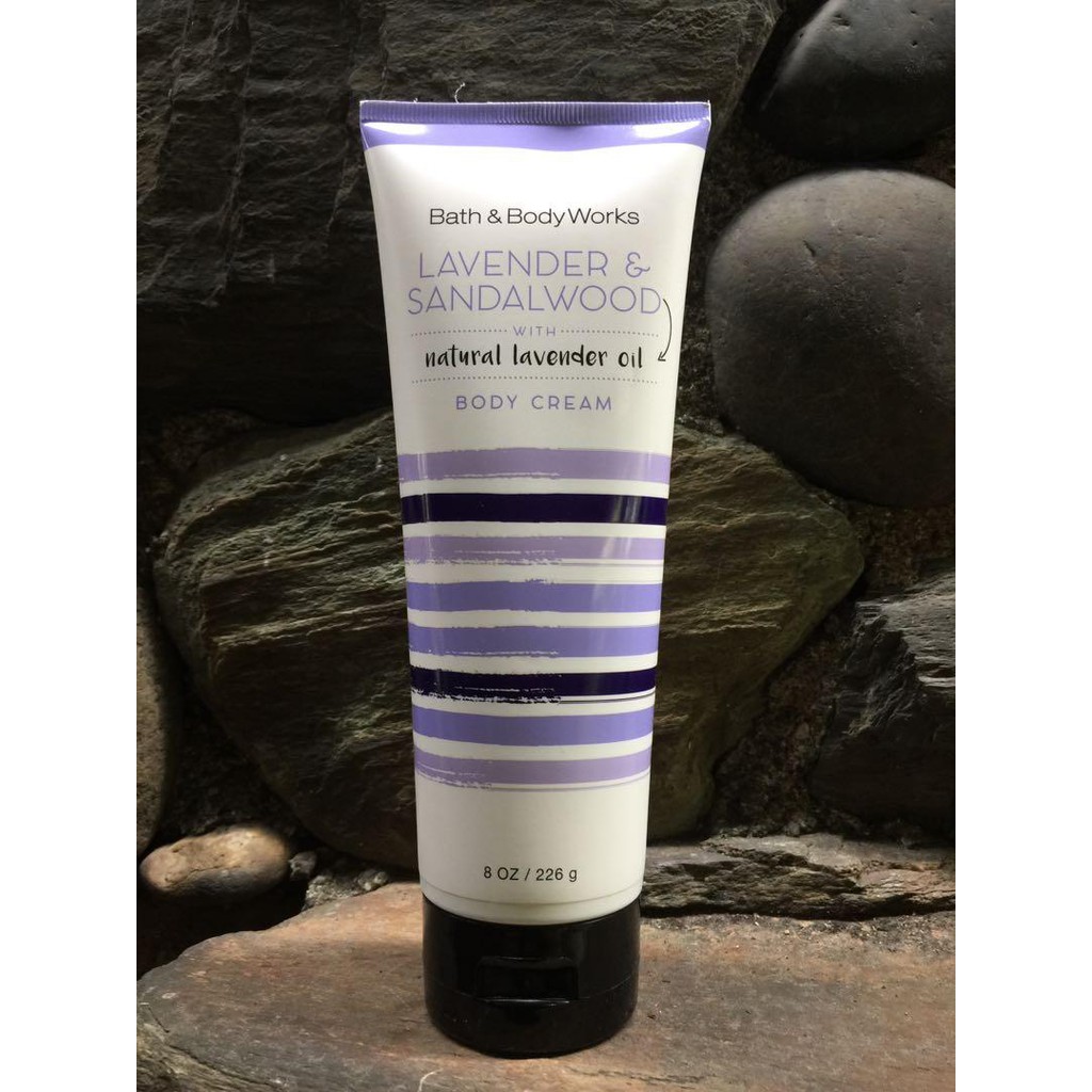 Kem dưỡng ẩm cơ thể Bath &amp; Body Works Lavender Sandalwood with Natural Lavender oil Body Cream 226g (Mỹ)