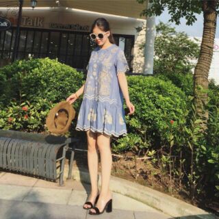 Đầm suông thêu hoa cao cấp