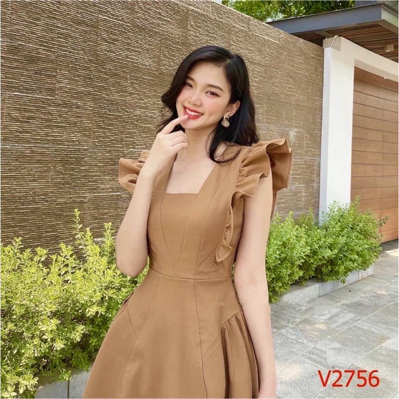 [Mã SKAMA06 giảm 8% tối đa 50K đơn 250K] VNU324 - VÁY NÂU XOÈ CỔ VUÔNG TAY CÁNH TIÊN | BigBuy360 - bigbuy360.vn