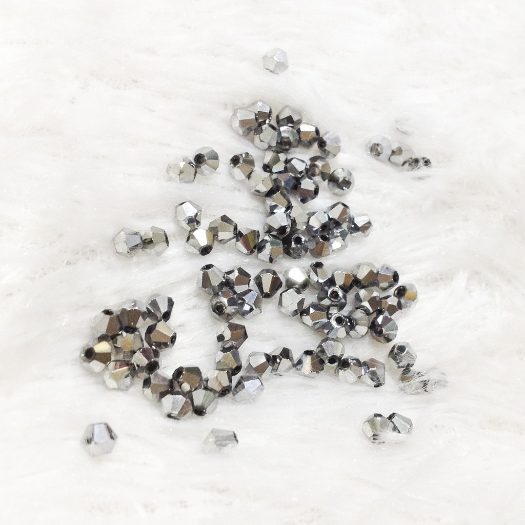 Hạt đá pha lê hình thoi kết xỏ vòng tay size 3li 3mm gói 10 viên