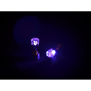 Khuyên tai phát sáng