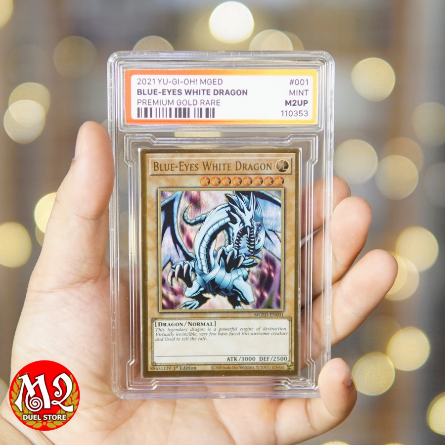Lá thẻ bài Yugioh MGED-EN001 Blue-Eyes White Dragon - Premium Gold Rare - Bảo quản theo tiêu chuẩn M2UP