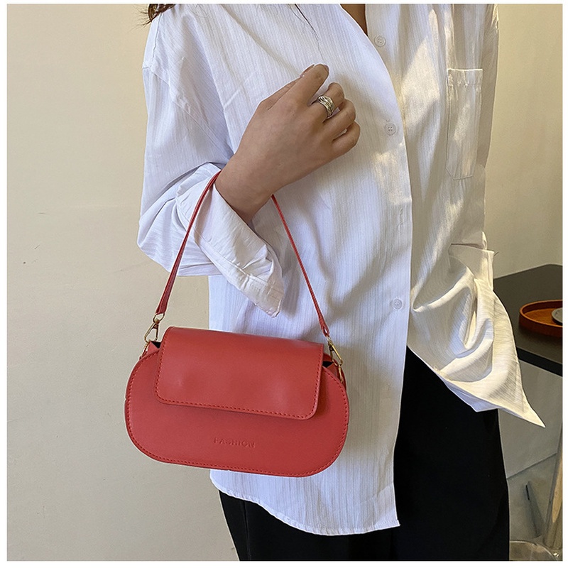 Túi Đeo Chéo Hình oval Màu Trơn Mẫu Mới 2022 NB00338