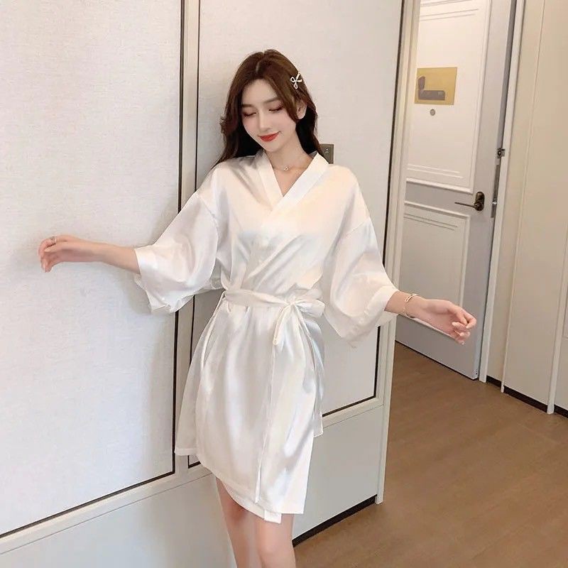 Bộ đồ ngủ nữ lụa băng mùa hè Váy sexy màu trắng mỏng ba phần tư tay áo kimono khách sạn choàng tắm xuân và | BigBuy360 - bigbuy360.vn