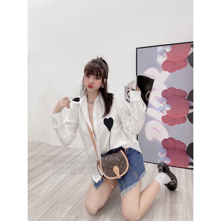 Áo Sơ Mi Trắng Thêu Hình Trái Tim Đen