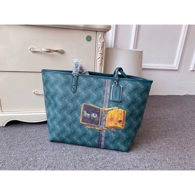 TÚI COACH REVERSIBLE CITY TOTE F82135
