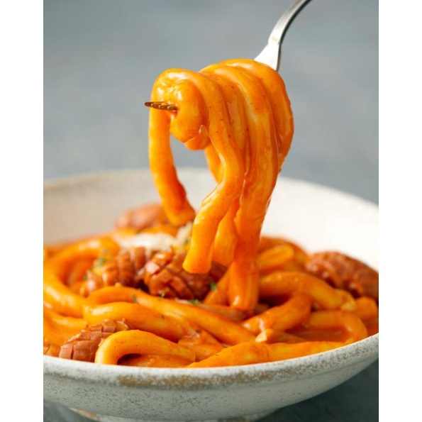 Bánh gạo cay Tteokbokki Pulmuone dạng sợi 424g 2 phần ăn