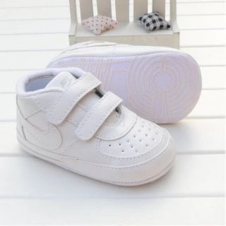 Giày tập đi nike cho bé ( xuất xịn )