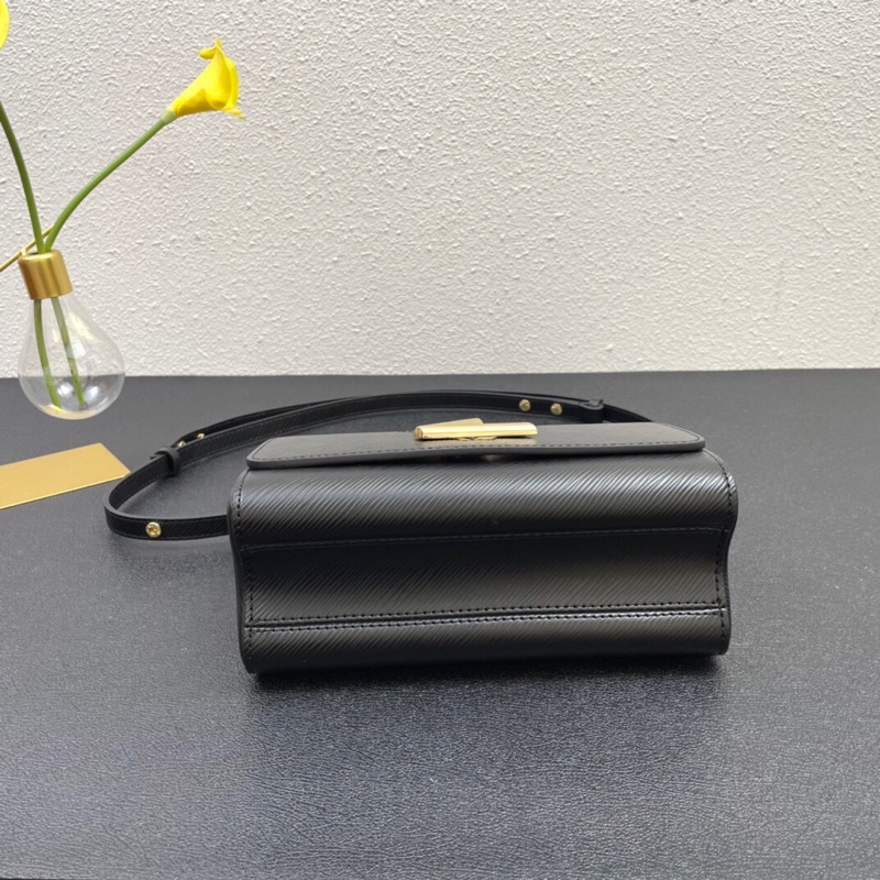 Túi đeo chéo cao cấp có 3 màu logo thương hiệu Louis Vuitton LV da thật