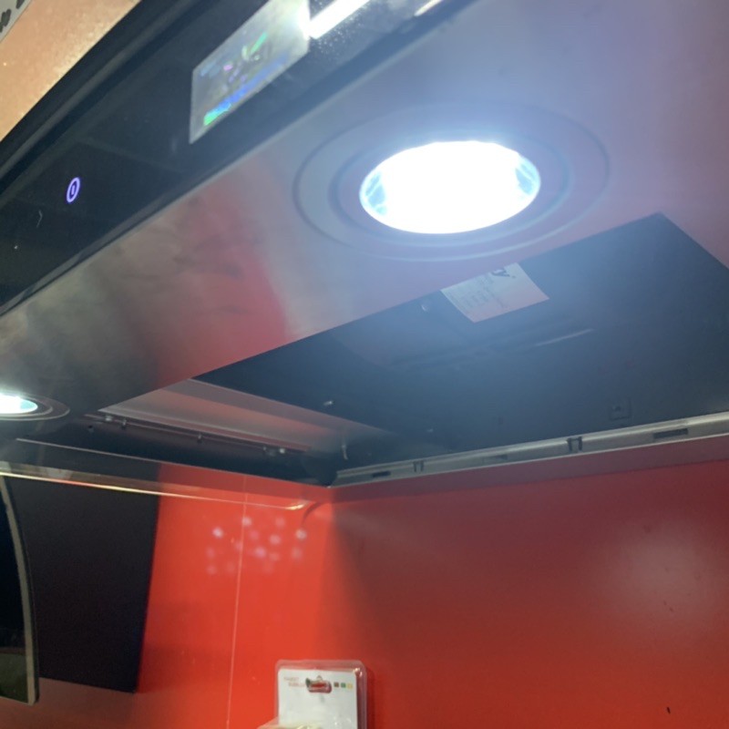 Máy hút mùi kính cong điều khiển cảm ứng Canzy Cz 70BDS