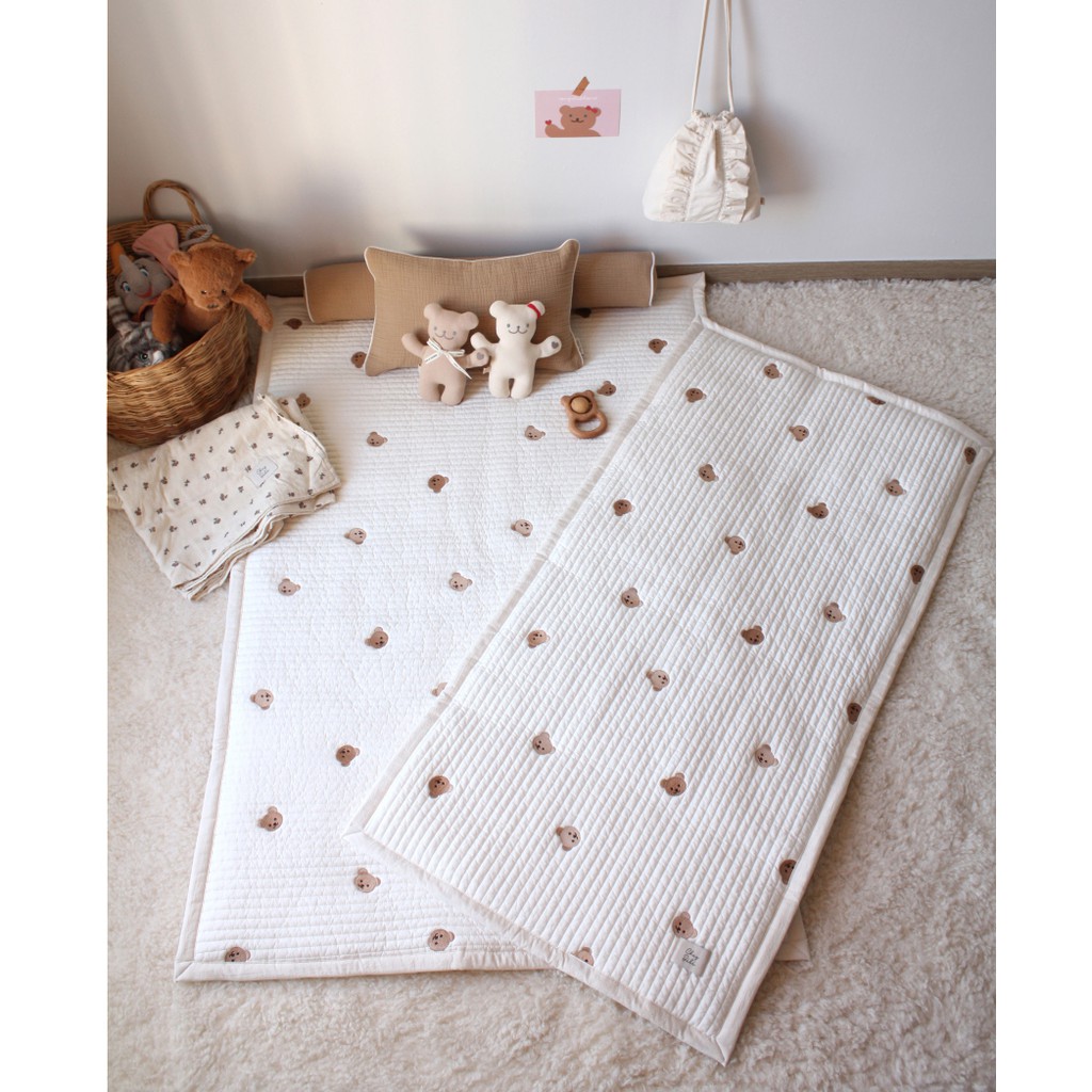 Thảm Nằm Chezbebe Quilting thêu Gấu Hàn Quốc