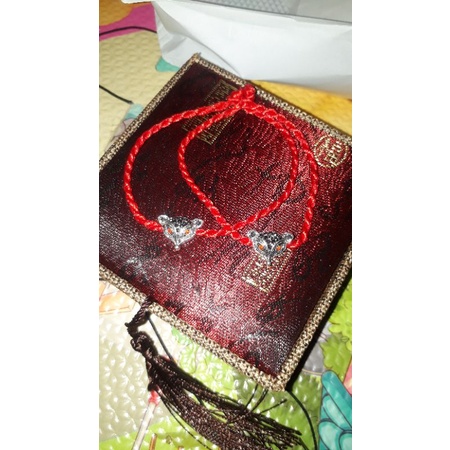 Vòng tay chỉ đỏ may mắn tình duyên